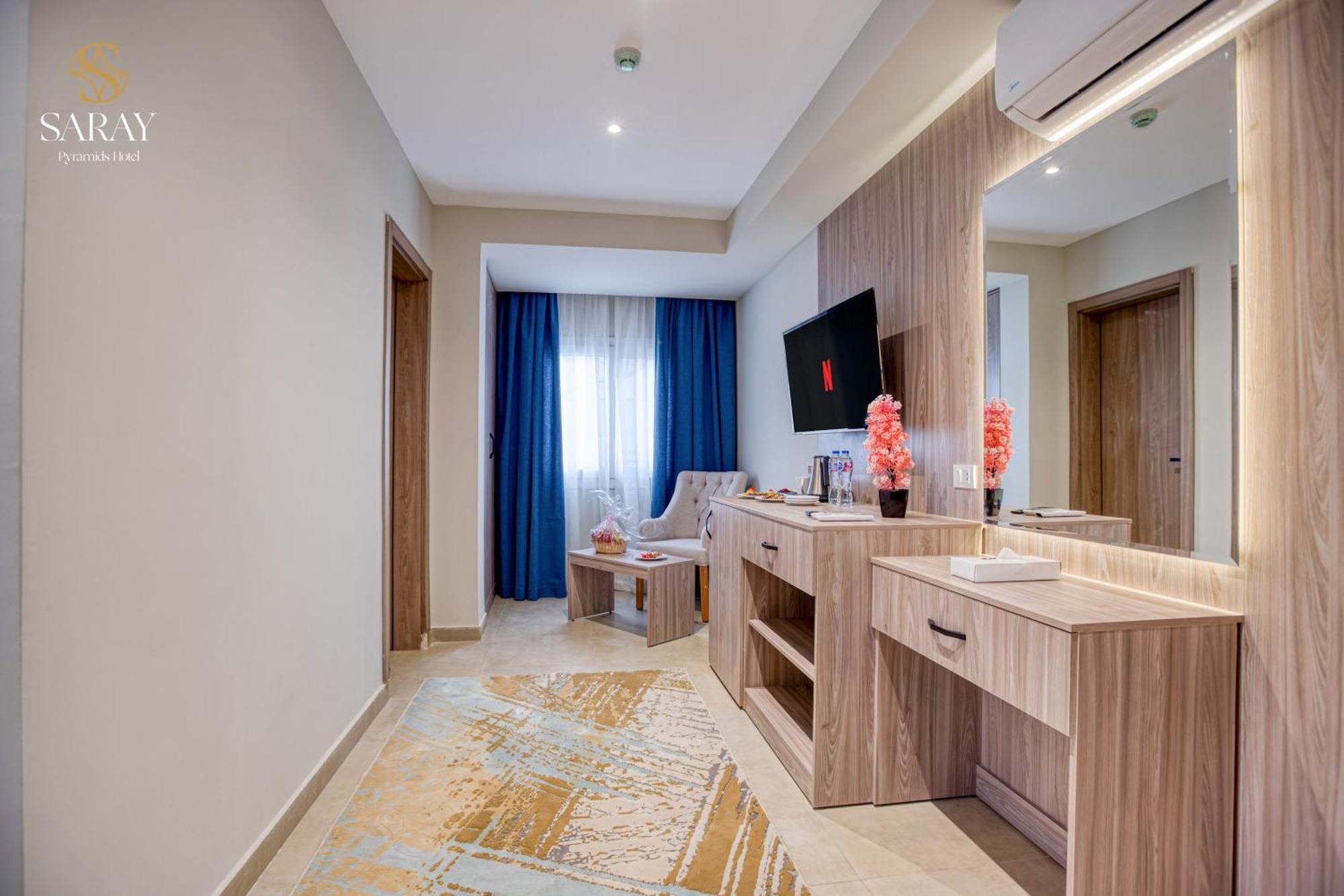 Saray Pyramids & Museum View Hotel Kafrat al Jabal